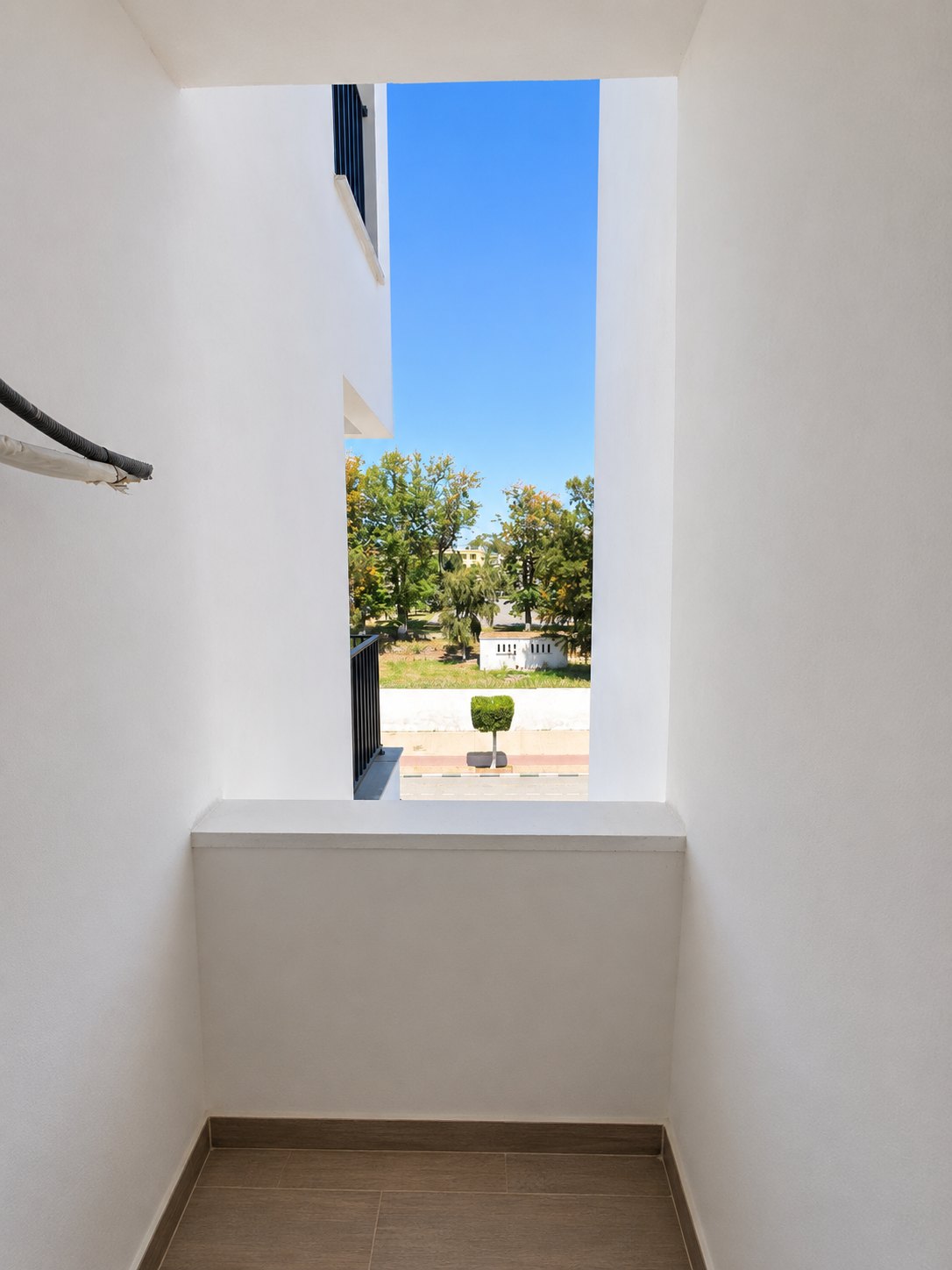 Interior room with black-frame windows — Elaf Sky View